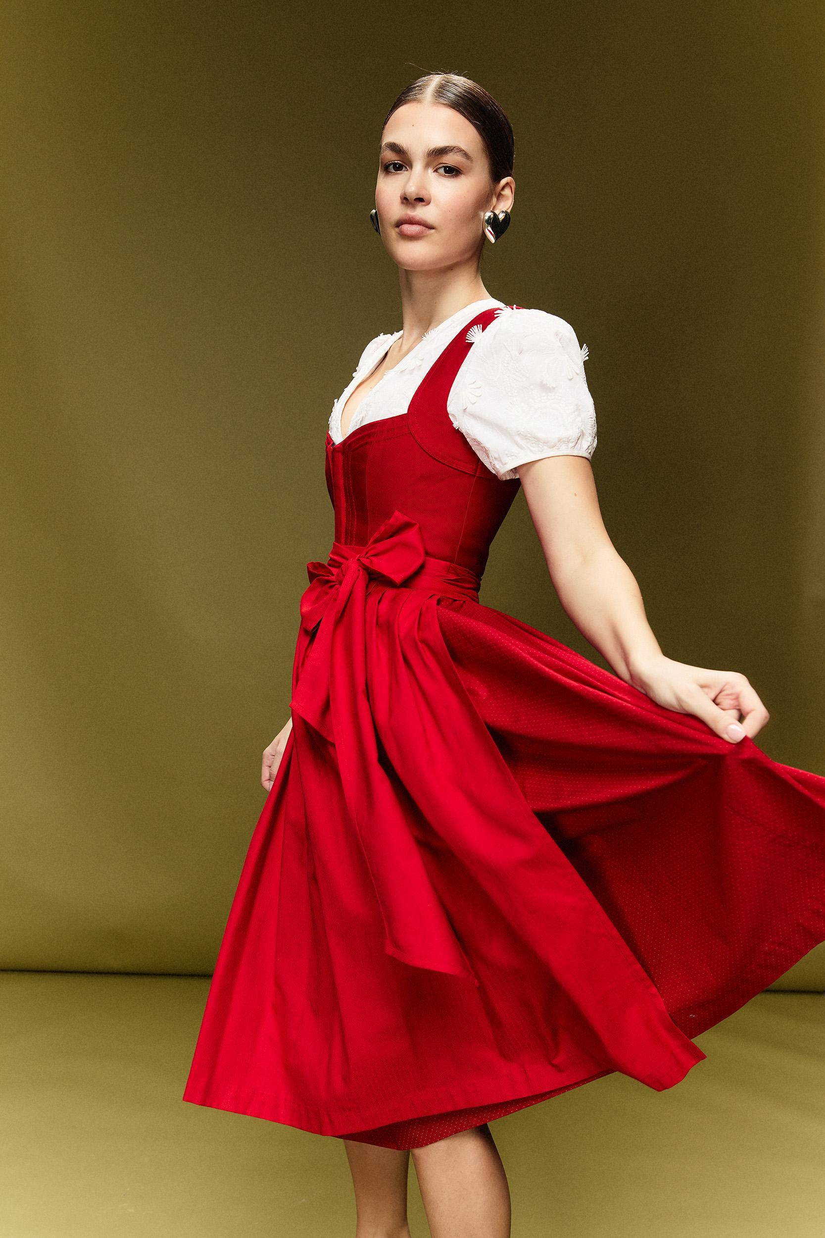 Dirndl Nellie