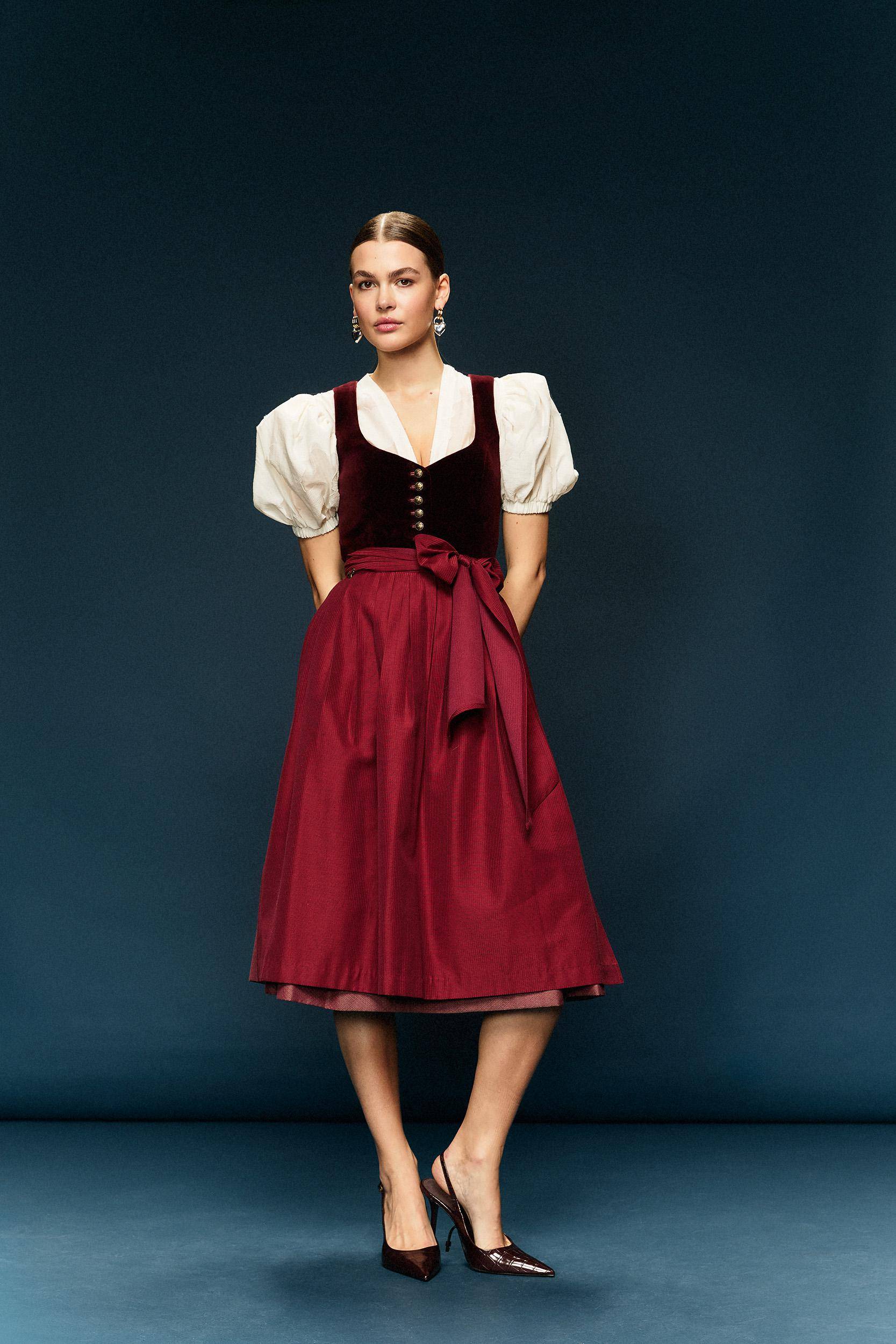 Dirndl Janni